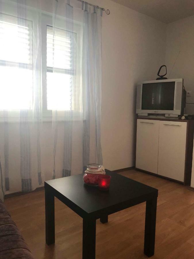 Sekler Ante Tribunj Appartement Tribalj Buitenkant foto